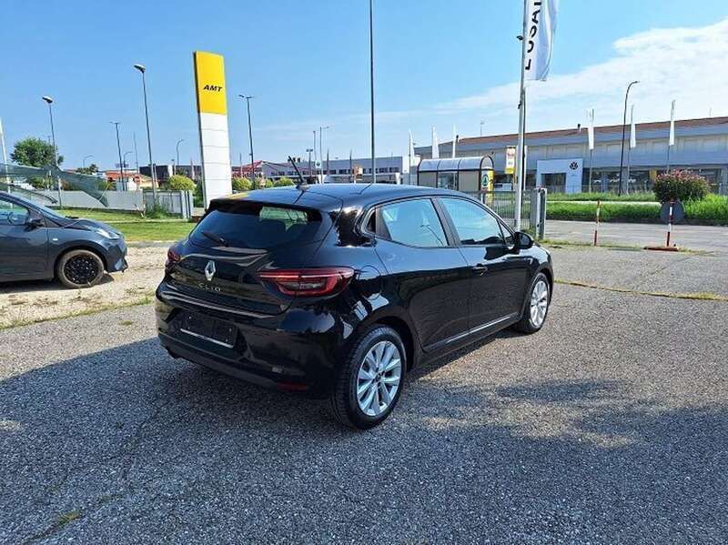 Usata Renault Clio V 101 CV (74 kW) 2021 Nero SUV