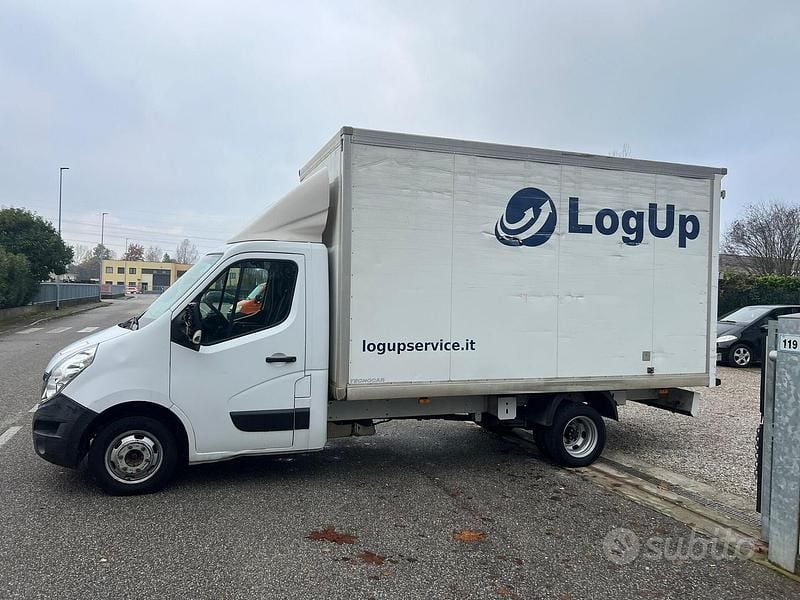 Usata Renault Master 146 CV (107 kW) 2020 Bianco Monovolume