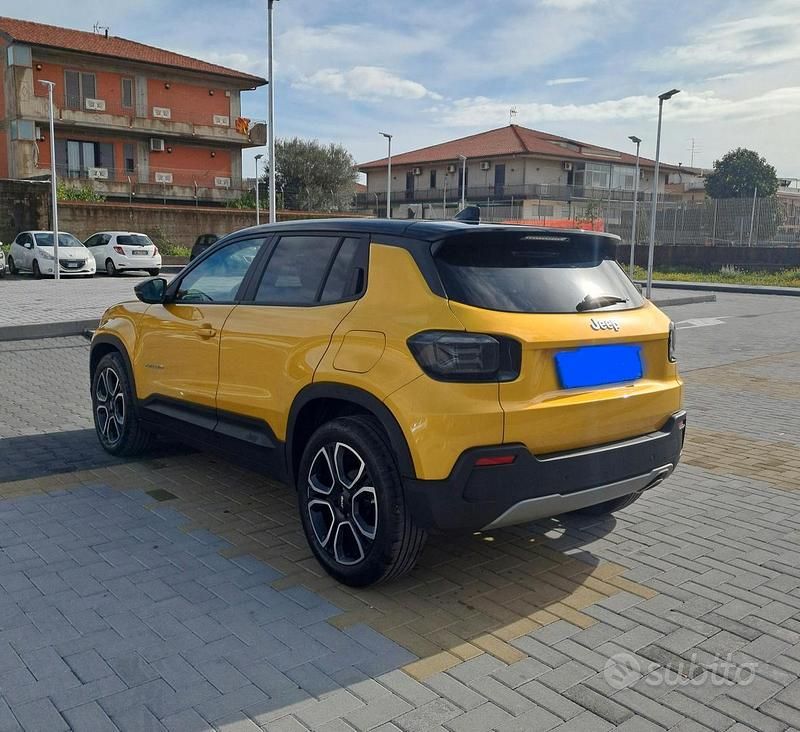 Usata Jeep Avenger Summit 101 CV (74 kW) 2023 SUV