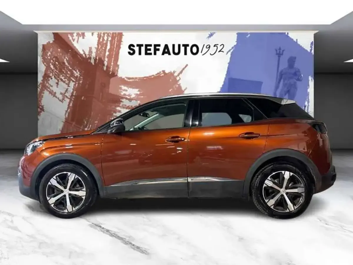 Usata Peugeot 3008 Allure 131 CV (96 kW) 2020 Arancione SUV