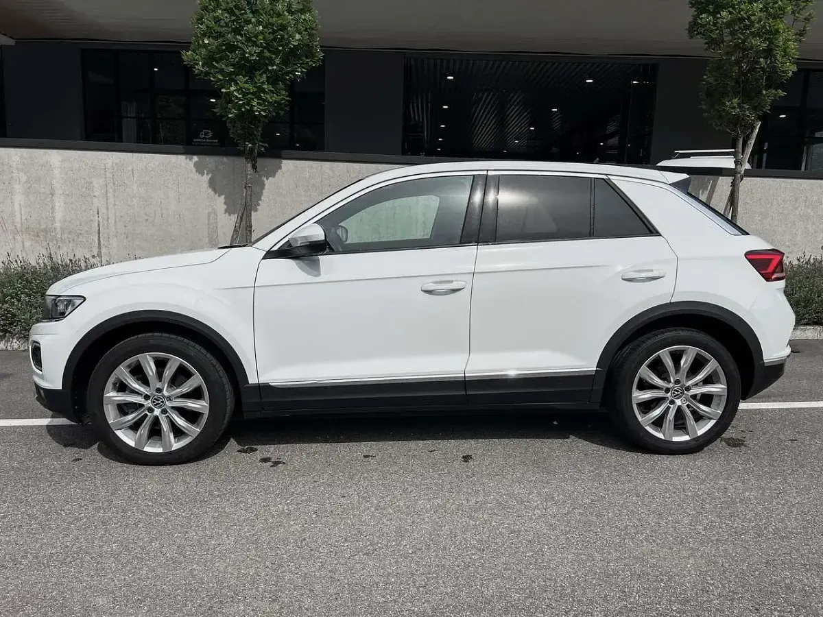 Usata VW T-Roc Sportline 190 CV (139 kW) 2022 Bianco SUV