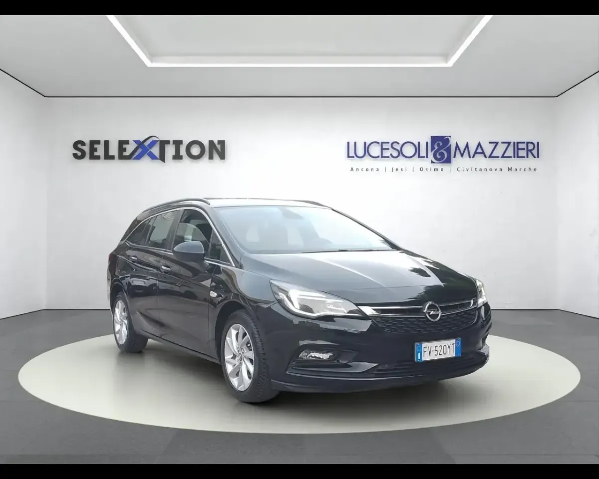 Usata Opel Astra S 110 CV (80 kW) 2019 Nero Station wagon