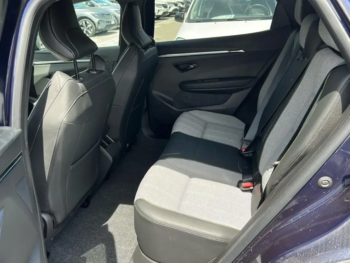 Usata Renault Scenic E-Tech Komfort 125 kW (170 CV) 2025 Blu/azzurro SUV