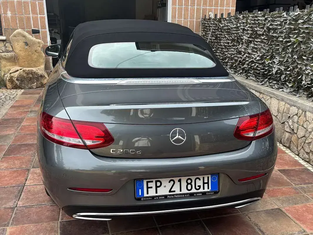 Usata Mercedes C250 Executive 204 CV (150 kW) 2018 Grigio Cabrio
