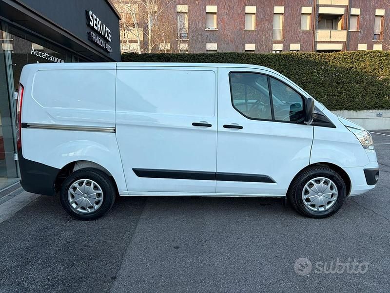 Usata Ford Transit Custom 130 CV (95 kW) 2017 Bianco Berlina