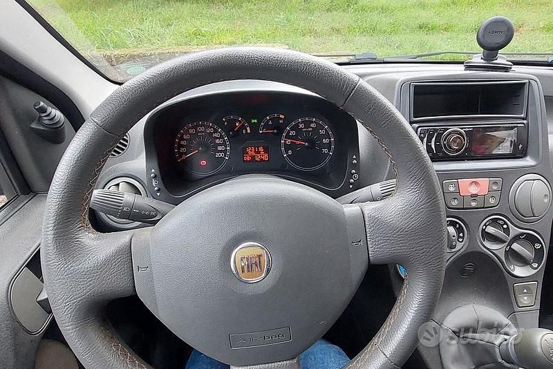 Nero Usata 2009 Fiat Panda Dynamic Due volumi | 4800 € (Cara) - Immagine 1/4