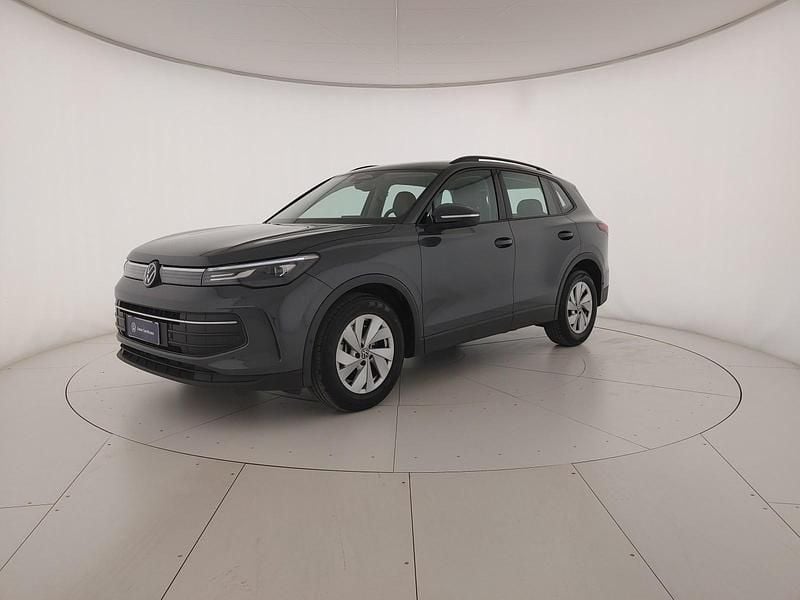 Usata VW Tiguan Life 150 CV (110 kW) 2025 Dolphin grey metallizzato SUV