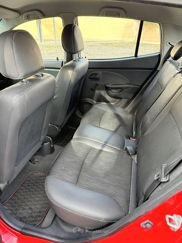 Usata Kia Picanto 60 CV (44 kW) 2009 Rosso Utilitaria