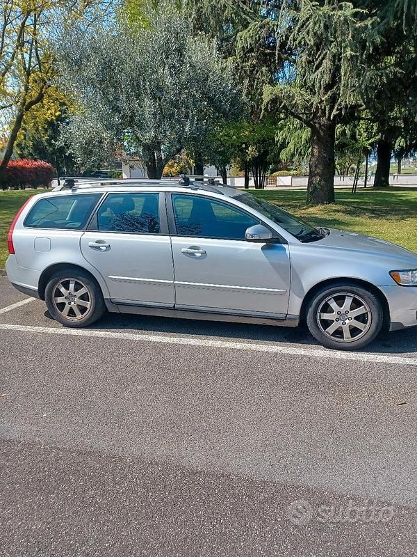 Usata Volvo V50 109 CV (80 kW) 2009 Grigio Station wagon