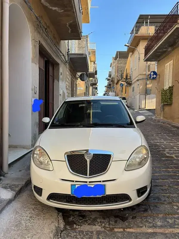 Usata Lancia Ypsilon 60 CV (44 kW) 2008 Utilitaria