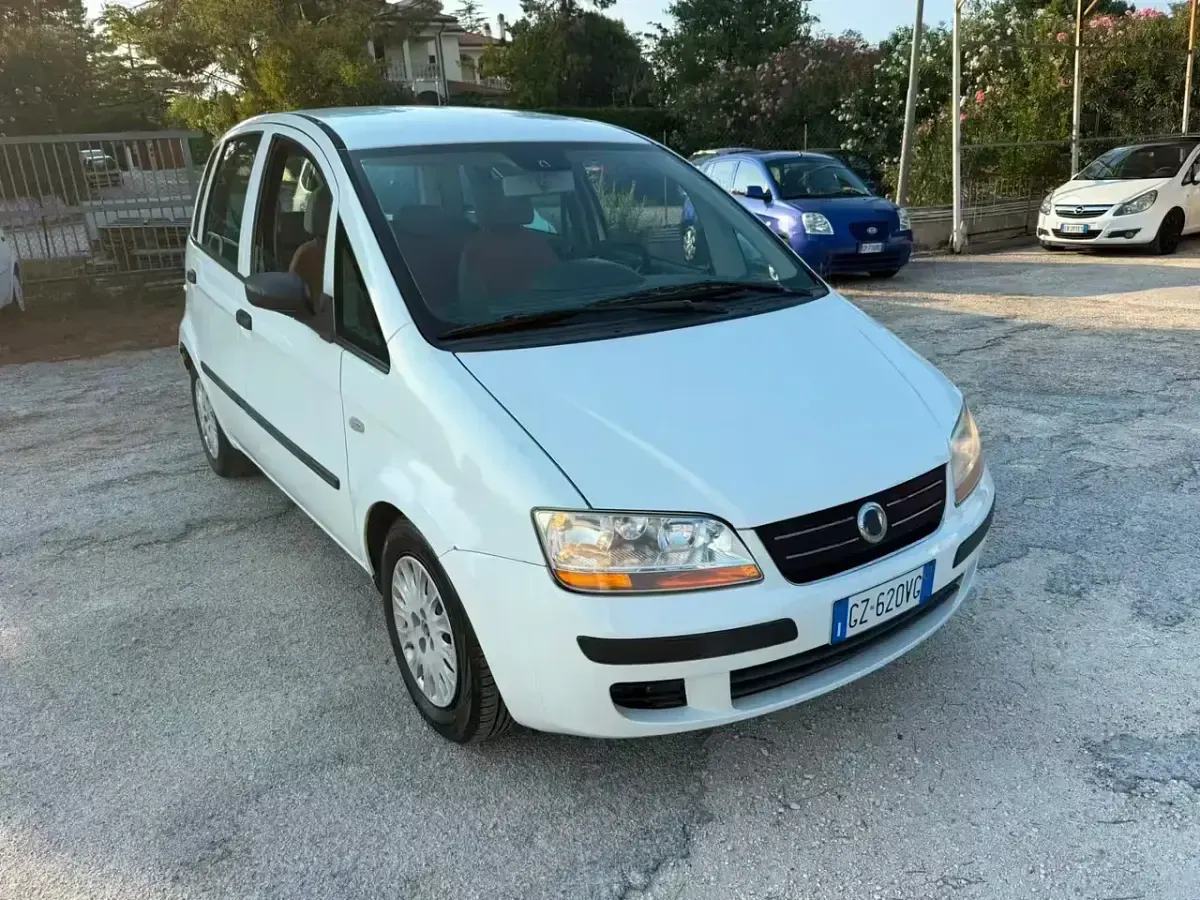 Usata Fiat Idea 69 CV (50 kW) 2009 Bianco Monovolume