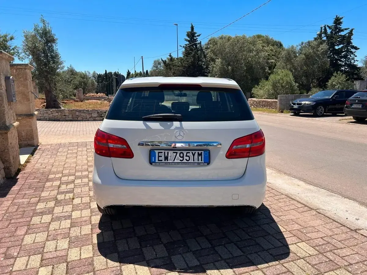 Usata Mercedes 180 Executive 89 CV (65 kW) 2014 Bianco Berlina