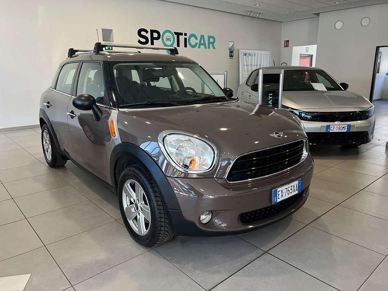 Usata Mini One D Countryman Business 90 CV (66 kW) 2015 Marrone scuro SUV