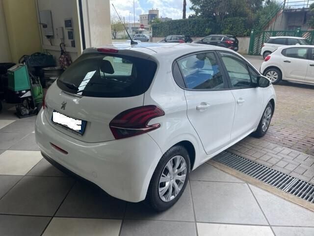 Usata Peugeot 208 Active 75 CV (55 kW) 2017 Bianco Utilitaria