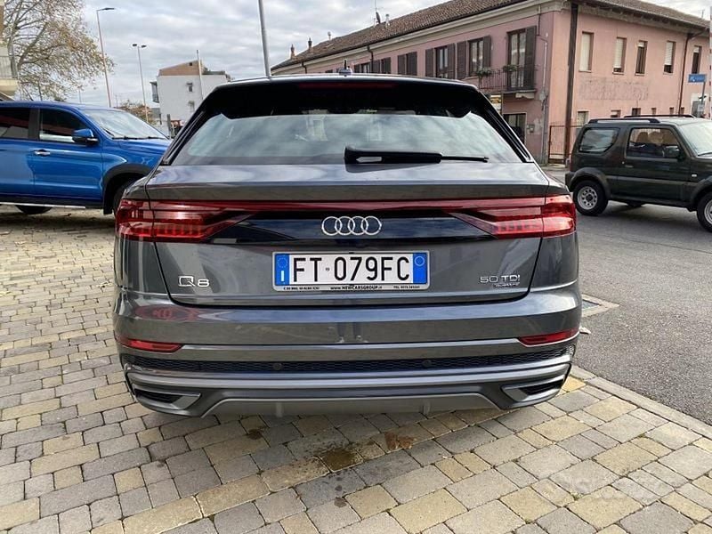 Usata Audi Q8 S-Line 286 CV (210 kW) 2018 Grigio SUV