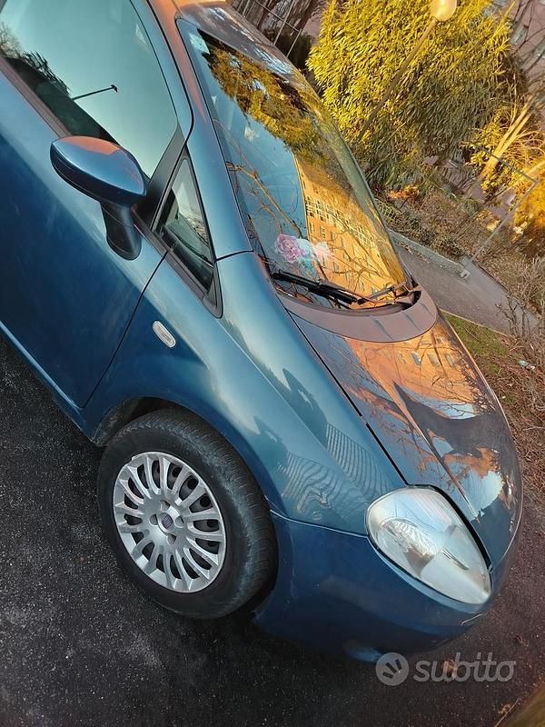 Usata Fiat Grande Punto 90 CV (66 kW) 2008 Blu Utilitaria