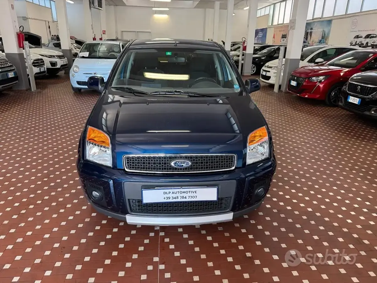 Usata Ford Fusion 80 CV (58 kW) 2012 Bluazzurro Utilitaria
