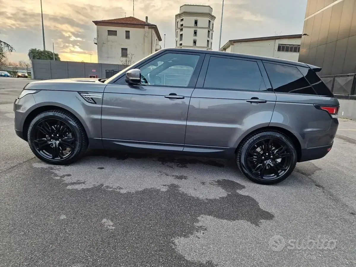 Usata Land Rover Range Rover Sport HSE Dynamic 249 CV (183 kW) 2015 Grigio SUV