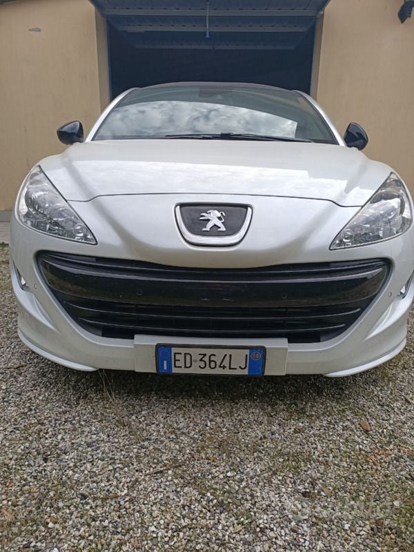 Bianco Usata 2010 Peugeot RCZ Coupé | 16.500 € (Molto cara) - Immagine 1/4