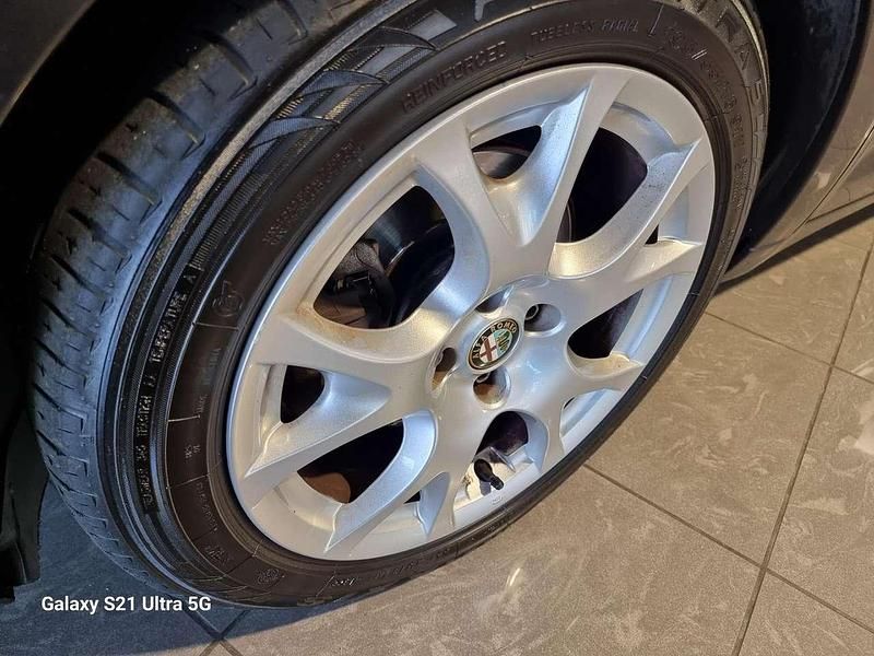 Usata Alfa Romeo MiTo Distinctive 84 CV (61 kW) 2014 Marrone Utilitaria