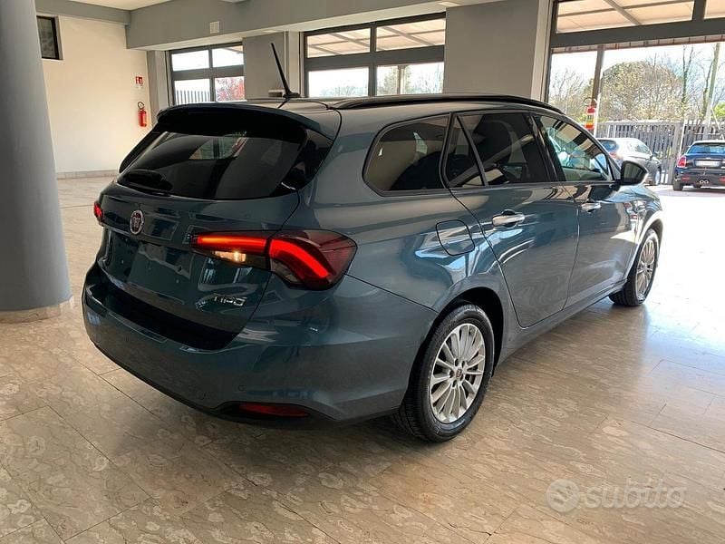 Usata Fiat Tipo Life 100 CV (73 kW) 2021 Blu Station wagon