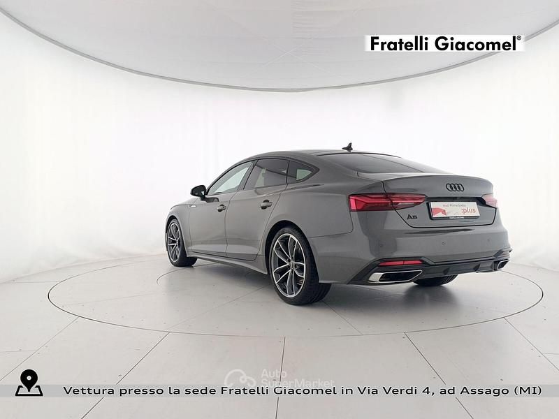 Usata Audi A5 Sportback S-Line 204 CV (150 kW) 2024 Grigio chronos metallizzato Utilitaria