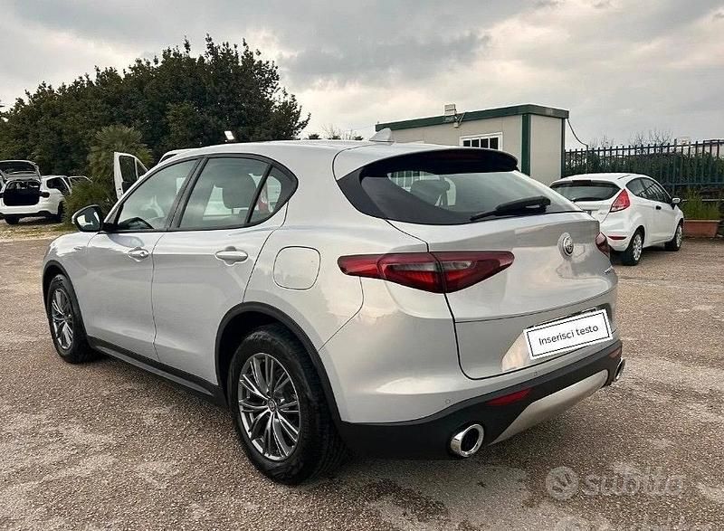 Usata Alfa Romeo Stelvio 160 CV (117 kW) 2021 Grigio SUV