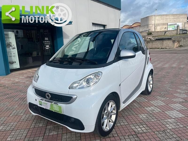 Bianco Usata 2012 Smart ForTwo Coupé Coupé | 4500 € (Ottimo prezzo) - Immagine 1/4