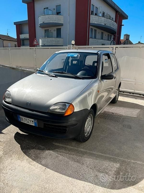 Usata Fiat 600 Young 2000 Grigio Utilitaria