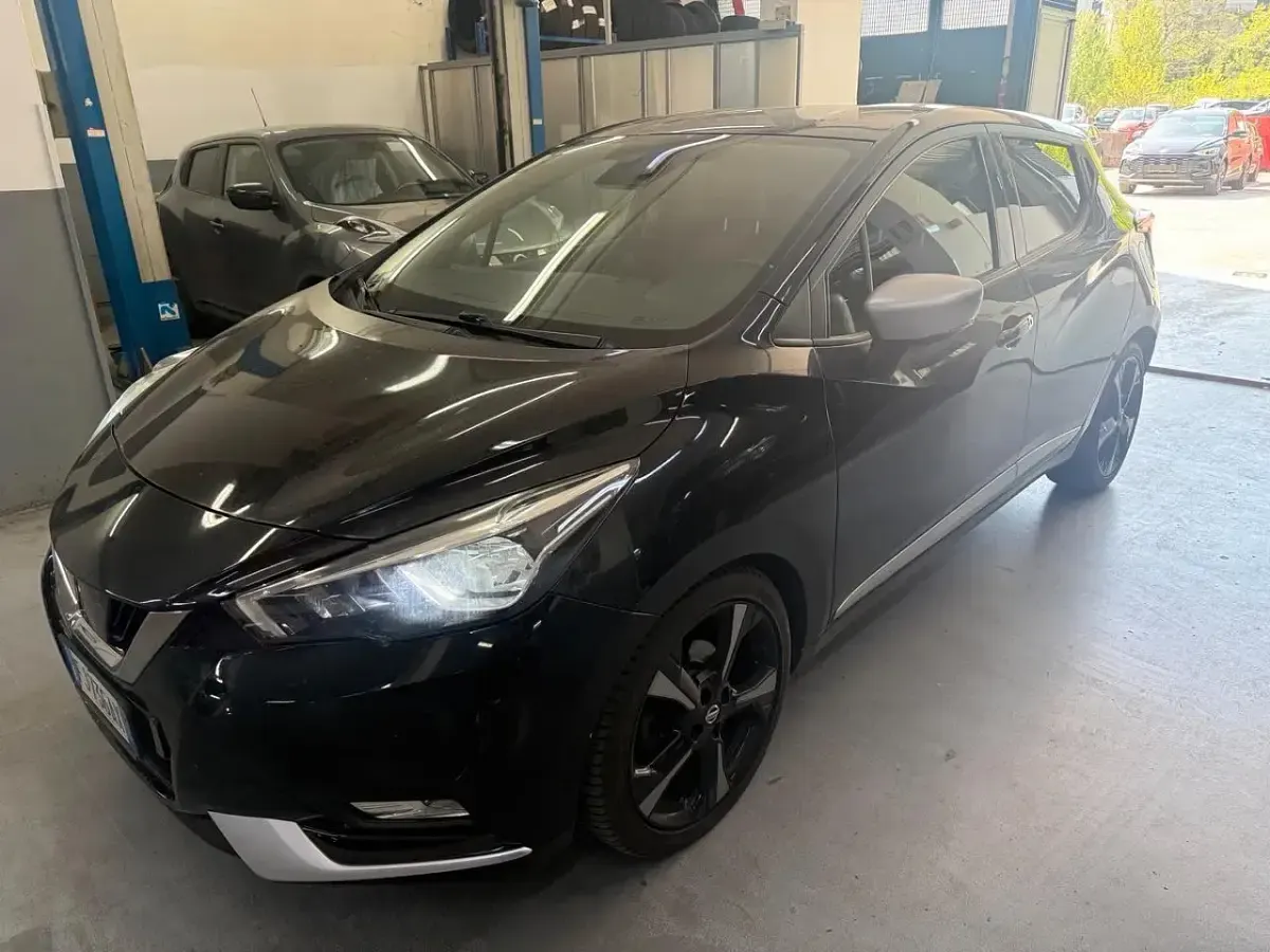 Używany Nissan Micra Tekna 90 KM (66 kW) 2017 Czarny Hatchback