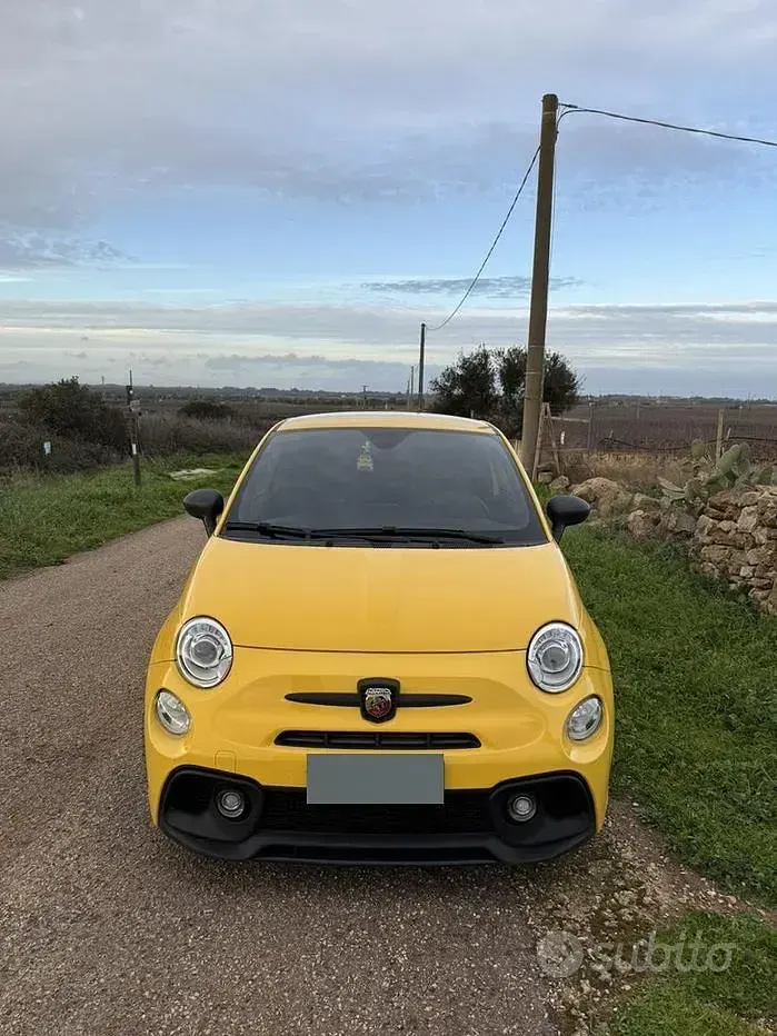 Usata Abarth 595 180 CV (132 kW) 2018 Giallo
