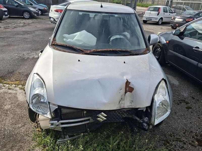 Usata Suzuki Swift GL 75 CV (55 kW) 2009 Argento Utilitaria