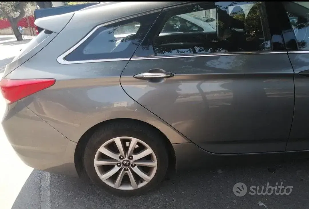 Usata Hyundai i40 136 CV (100 kW) 2012 Grigio Station wagon