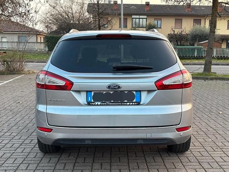 Usata Ford Mondeo Titanium 163 CV (119 kW) 2014 Argento Station wagon