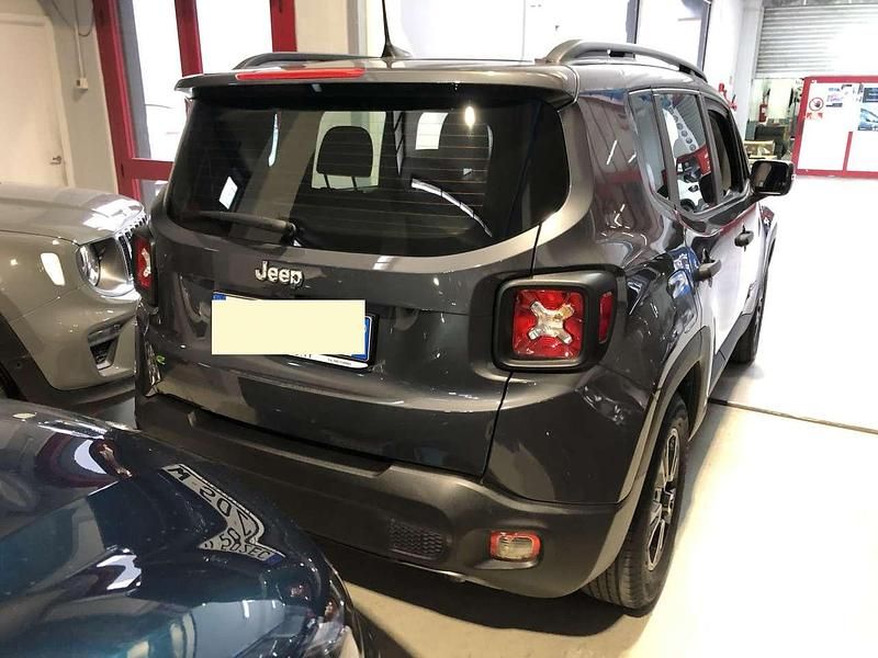 Usata Jeep Renegade Altitude 131 CV (96 kW) 2024 Grigio SUV