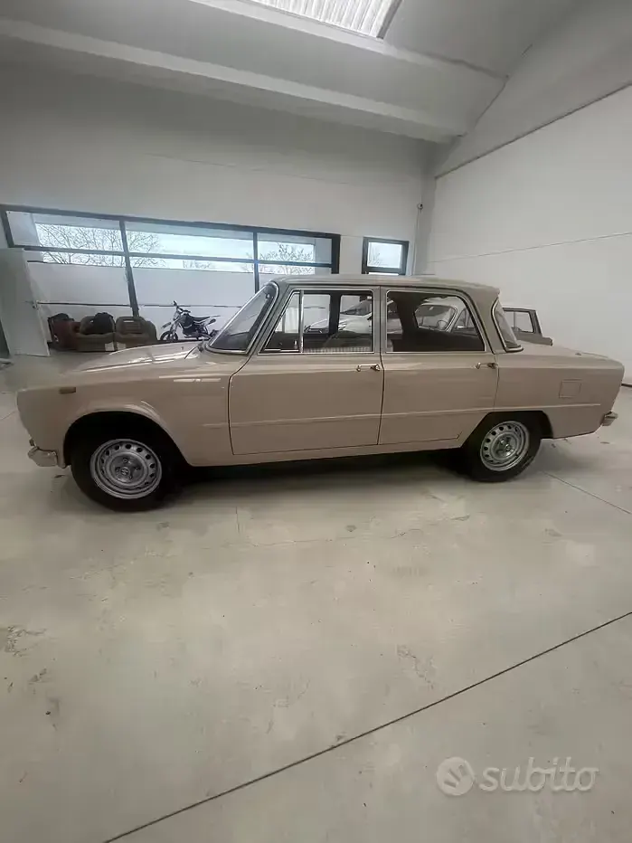 Usata Alfa Romeo Giulia Ti 82 CV (60 kW) 1970 Beige Berlina