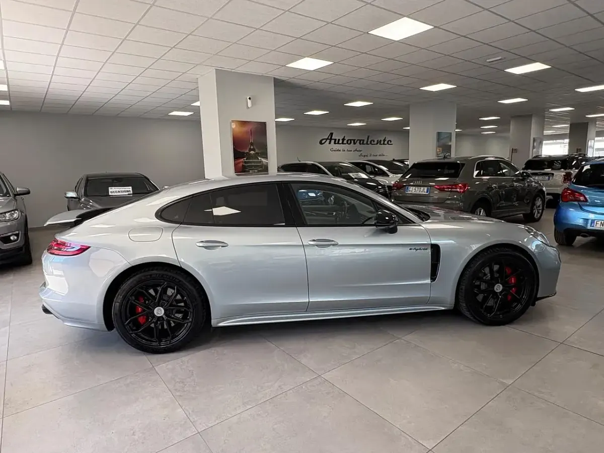 Usata Porsche Panamera 4 E-Hybrid 330 CV (242 kW) 2020 Grigio Utilitaria