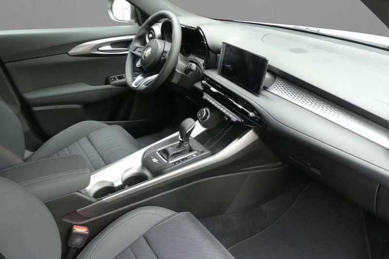 Usata Alfa Romeo Tonale Sprint 131 CV (96 kW) 2024 Bianco pastello SUV