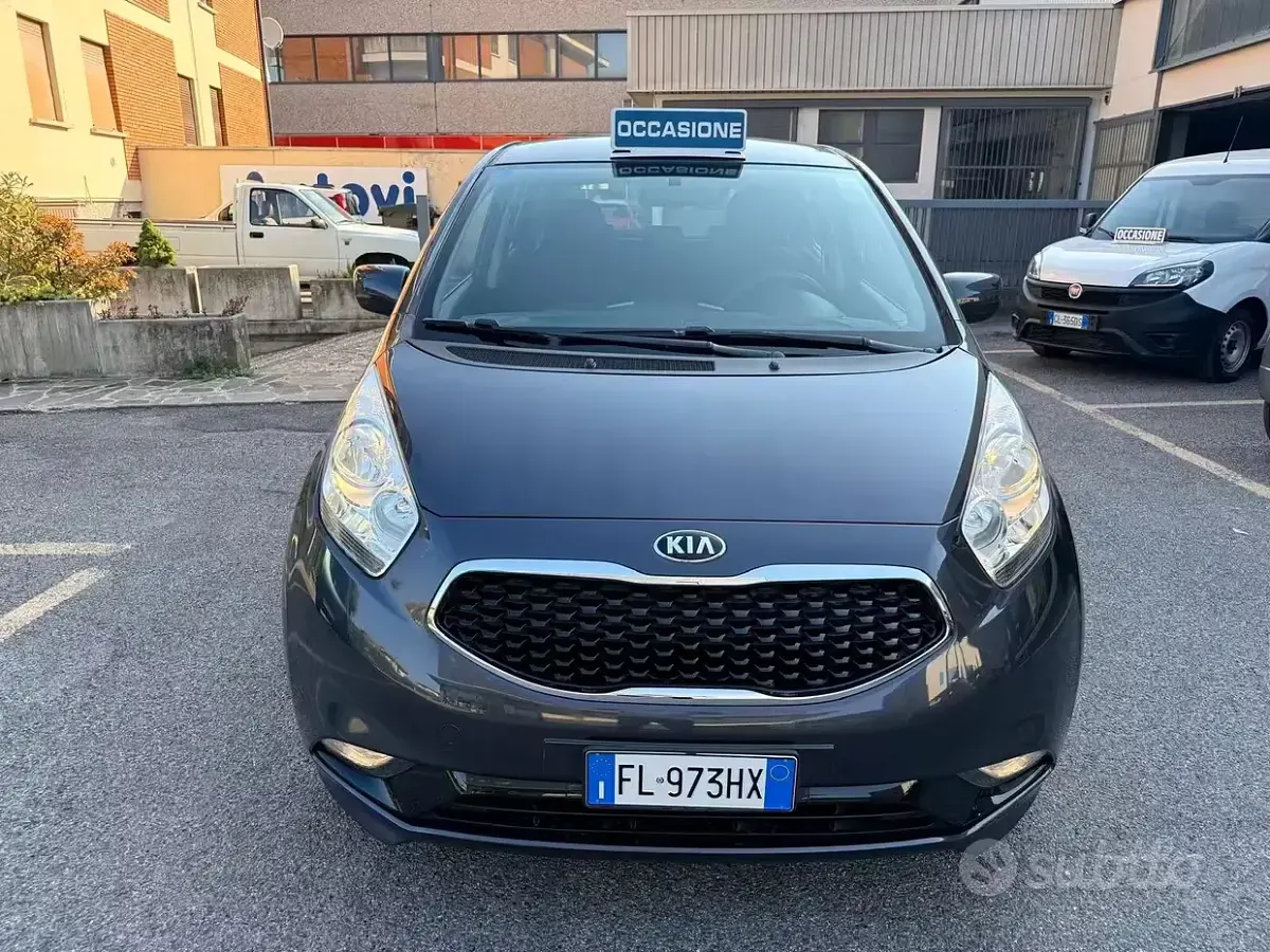 Usata Kia Venga Style 90 CV (66 kW) 2017 Grigio Utilitaria