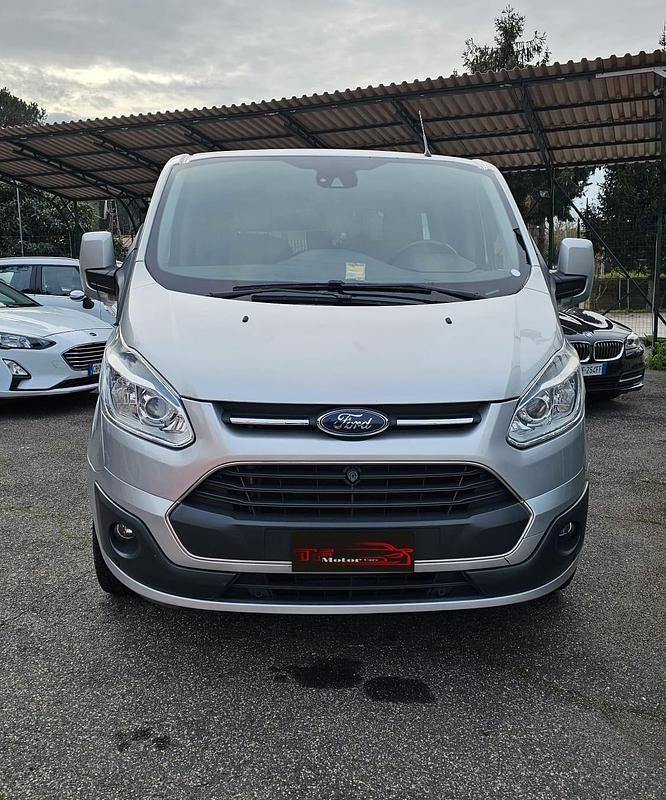 Usata Ford Tourneo Titanium 154 CV (113 kW) 2014 Grigio Monovolume