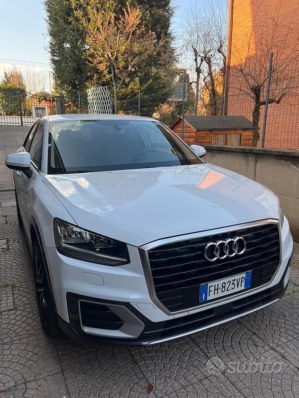 Usata Audi Q2 Design 116 CV (85 kW) 2017 Bianco SUV