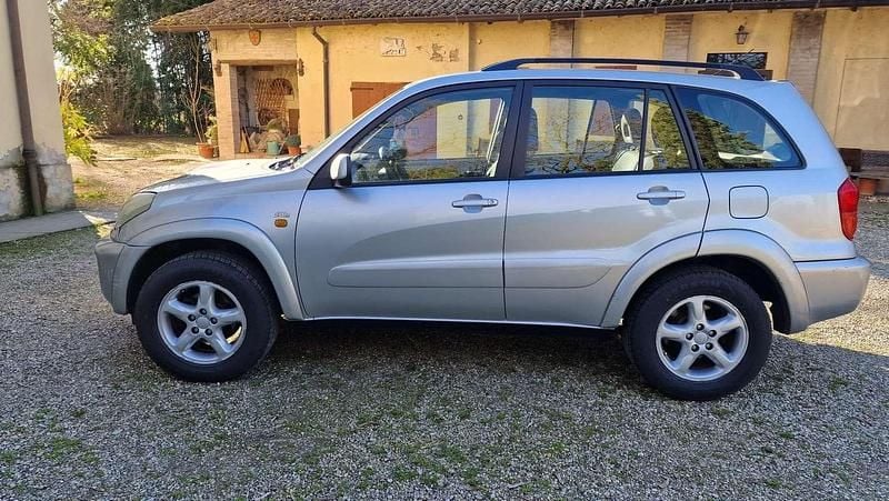 Usado Toyota RAV4 116 CV (85 kW) 2003 Plateado SUV