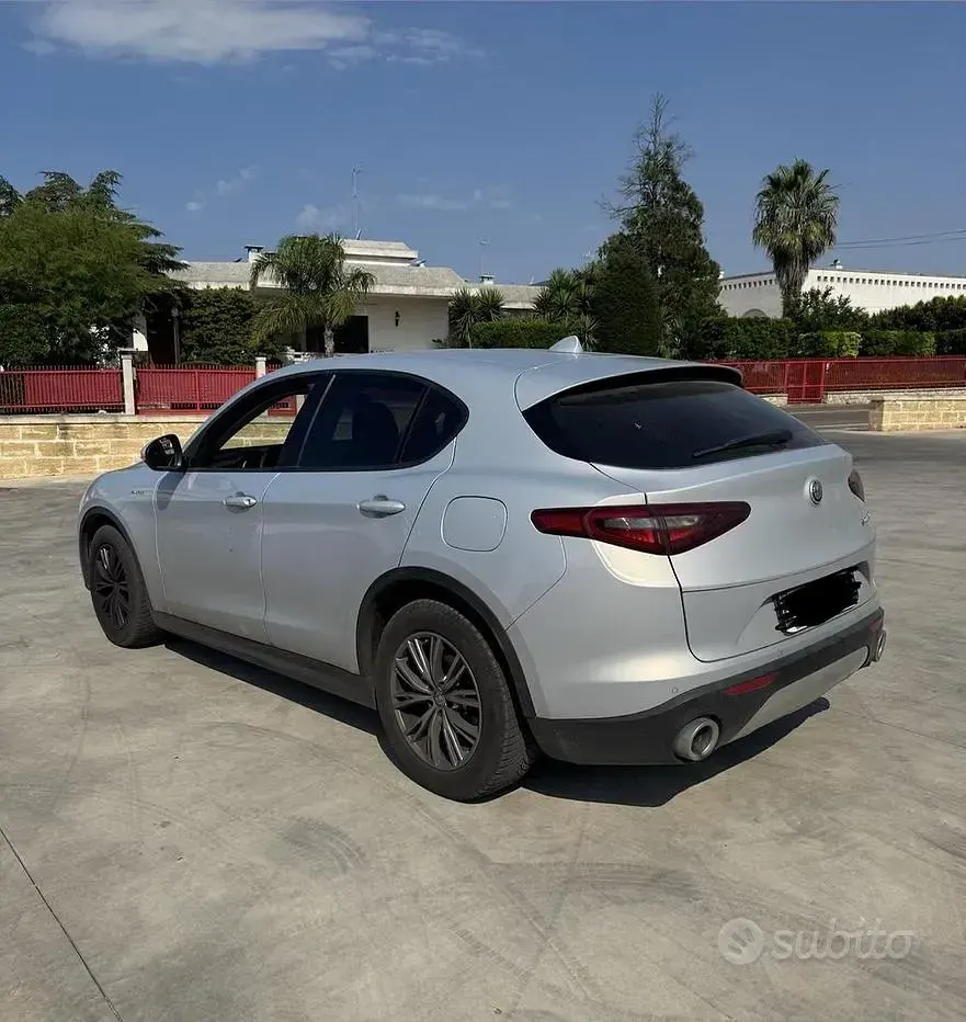 Usata Alfa Romeo Stelvio 160 CV (117 kW) 2021 Grigio SUV