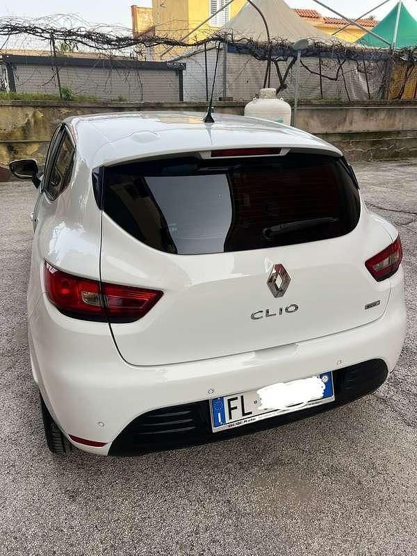 Usata Renault Clio IV Intens 90 CV (66 kW) 2017 Bianco Berlina