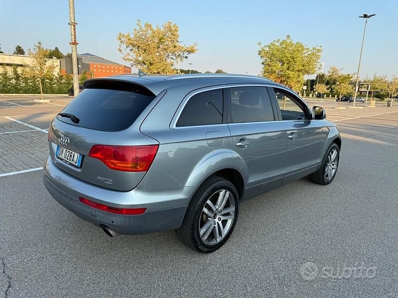 Usata Audi Q7 Advanced 240 CV (176 kW) 2008 Grigio SUV