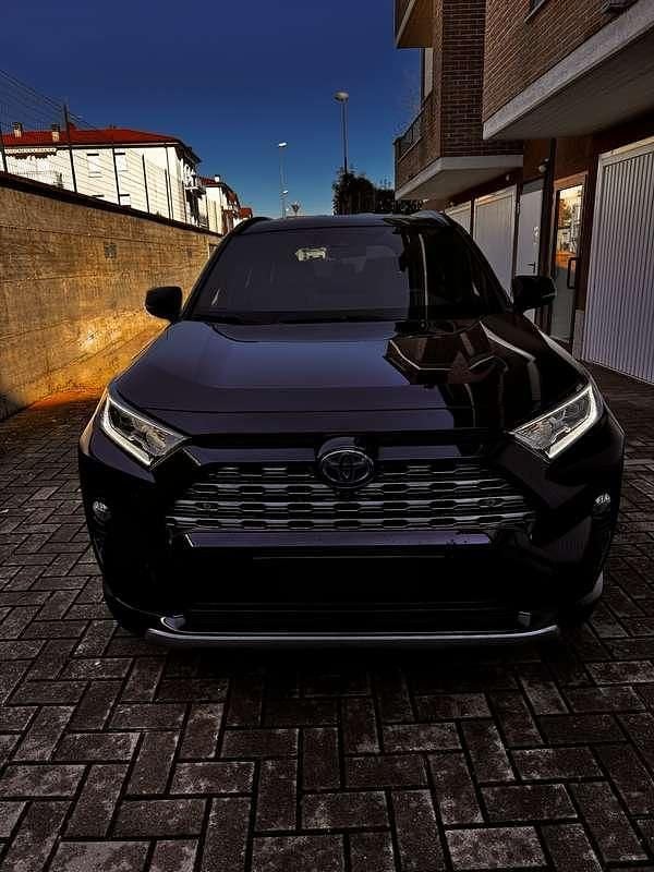Usata Toyota RAV4 Hybrid Style 178 CV (130 kW) 2020 SUV