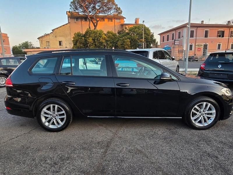 Usata VW Golf VII Highline 130 CV (95 kW) 2019 Nero Station wagon