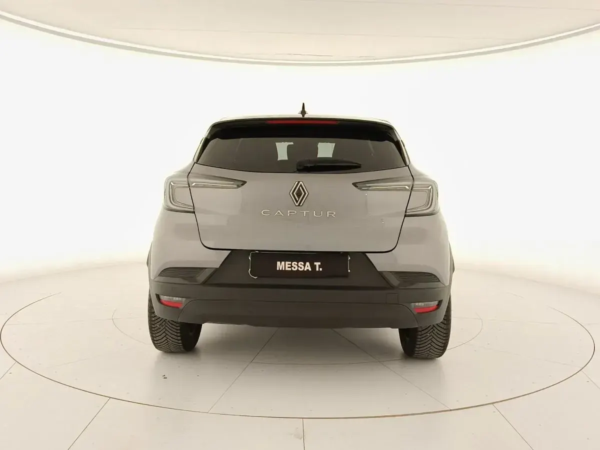 Usata Renault Captur Techno 91 CV (66 kW) 2025 Grigio chiaro SUV