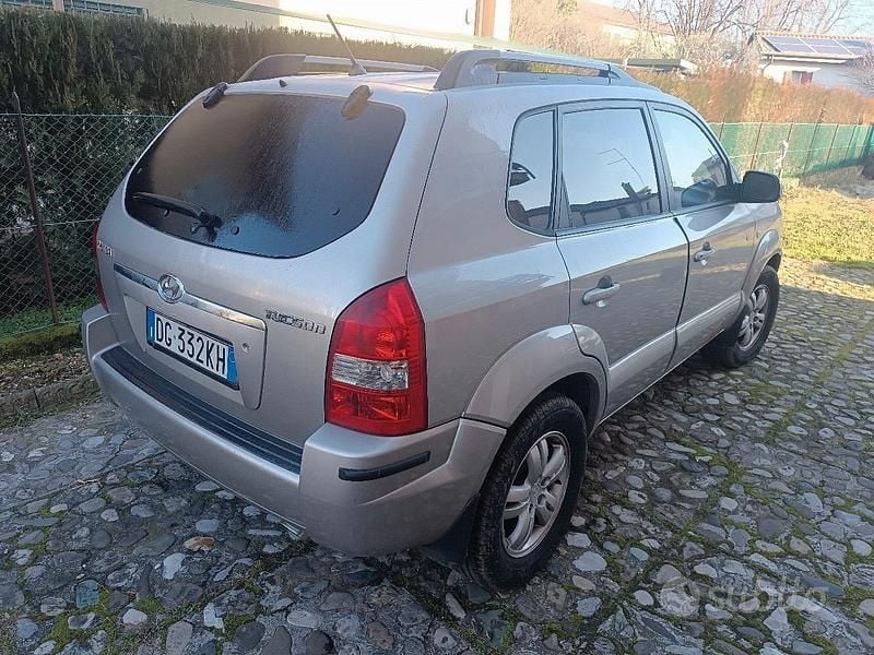 Usata Hyundai Tucson 140 CV (102 kW) 2007 Grigio SUV