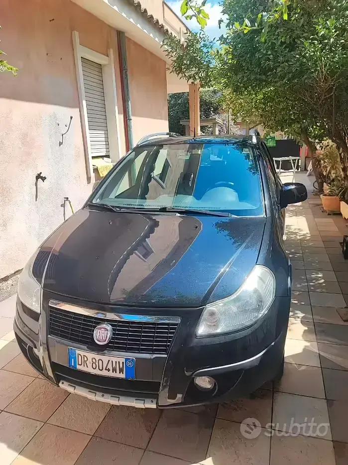 Occasion Fiat Sedici Dynamic 107 ch (78 kW) 2008 Noir SUV